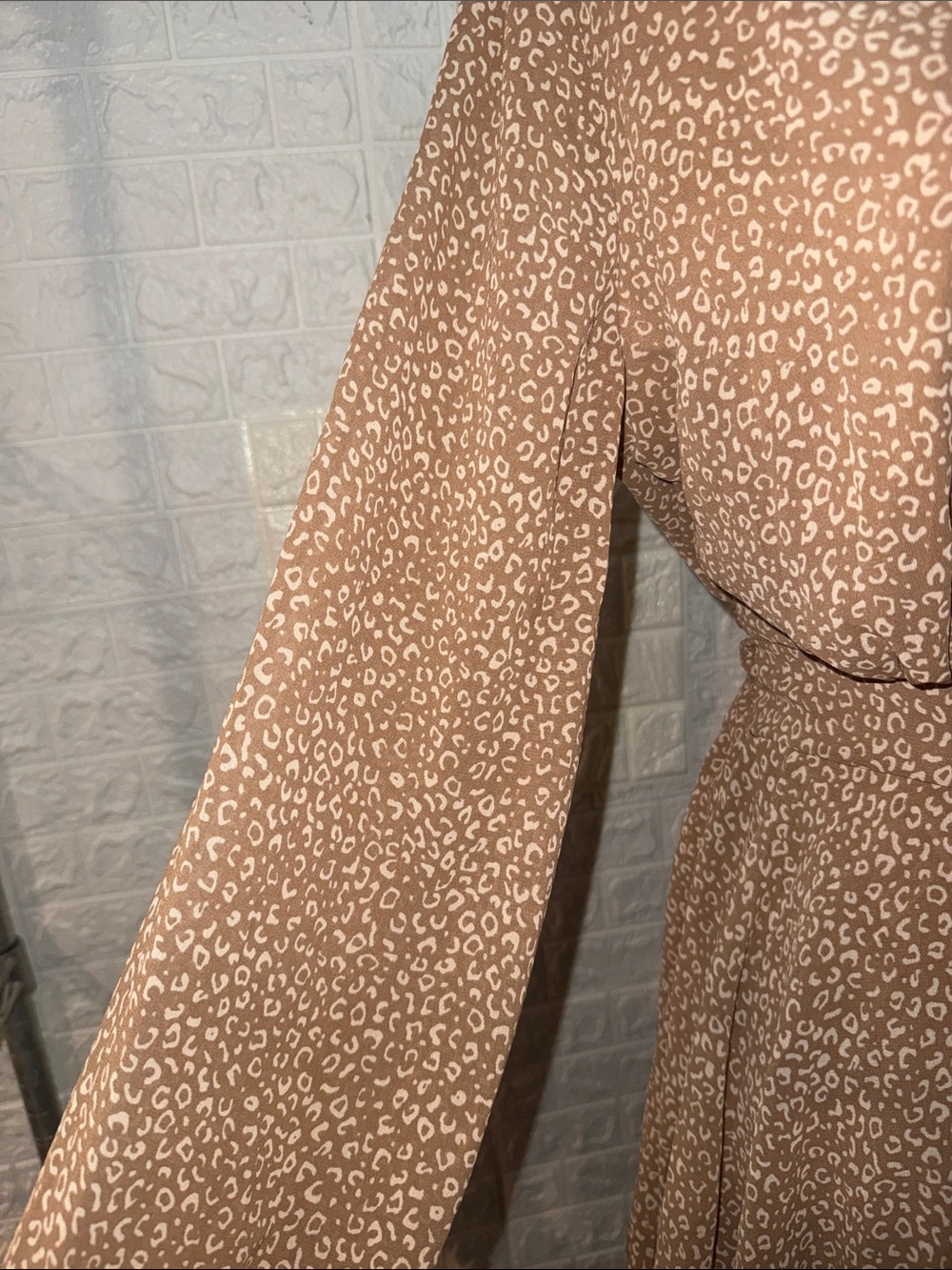 Japna Long Sleeve V-Neck Tiered Taupe Print Dress - Picture 5 of 9